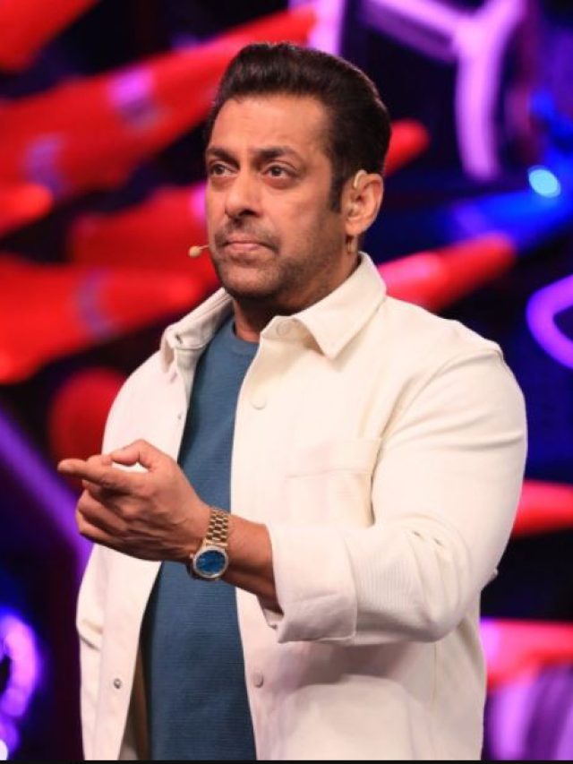 लिपलॉक-फ्लर्टिंग ने दिलाई TRP, यूट्यूबर्स ने हिलाया 'सिस्टम', क्यों हिट हुआ BB OTT?