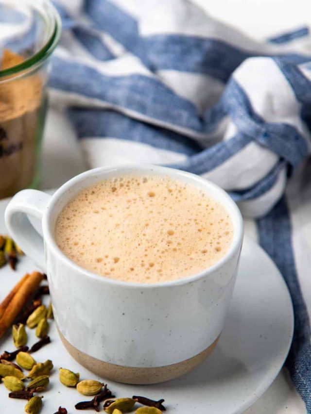 এই ৮ খাবার চায়ের সঙ্গে খেলেই বিপদ