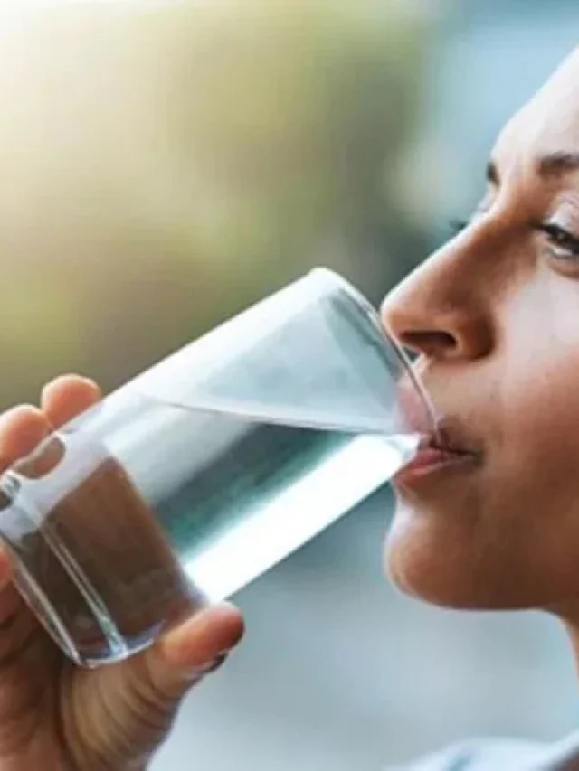 ঘন ঘন জল খেলে কি ওজন কমে?