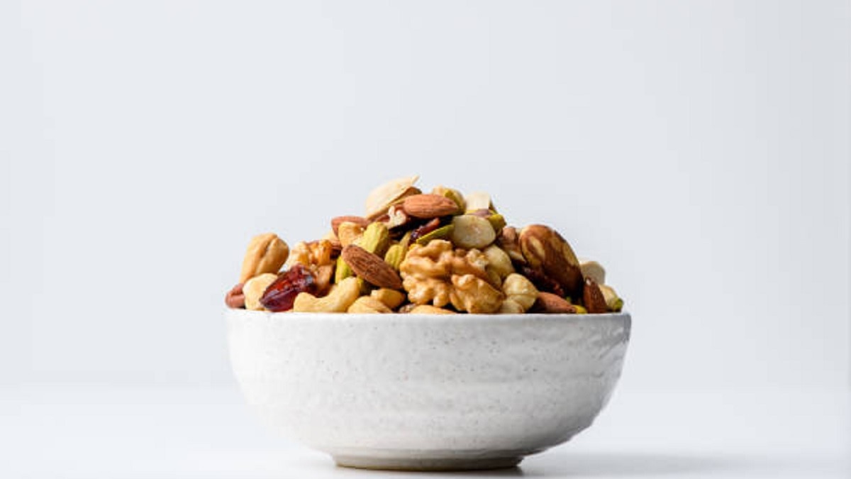 रात को भिगोकर सुबह में खाएं ये 3 चीजें, मिलेंगे जबरदस्त फायदे Soaked