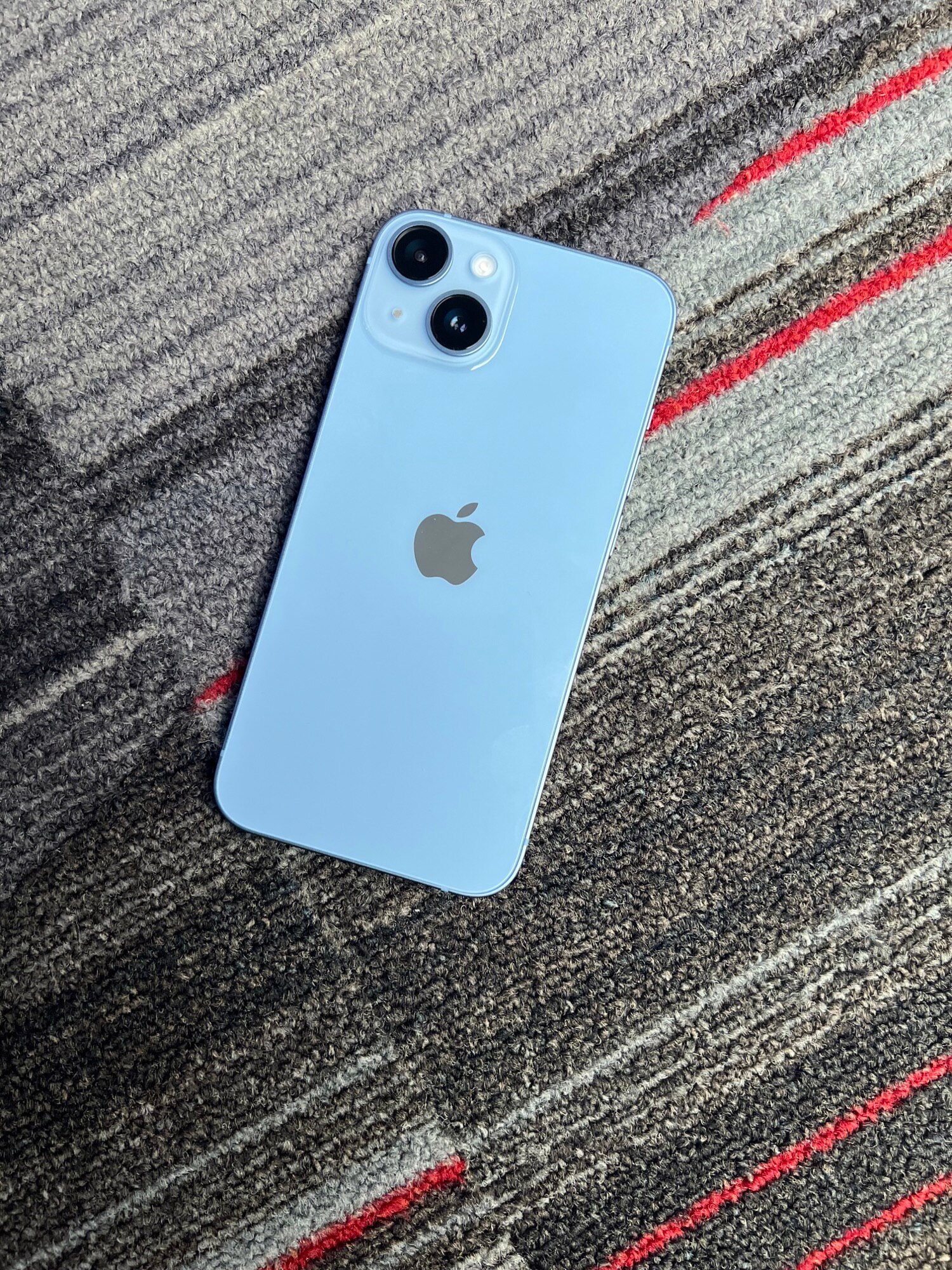 Should i buy an online iphone now or wait