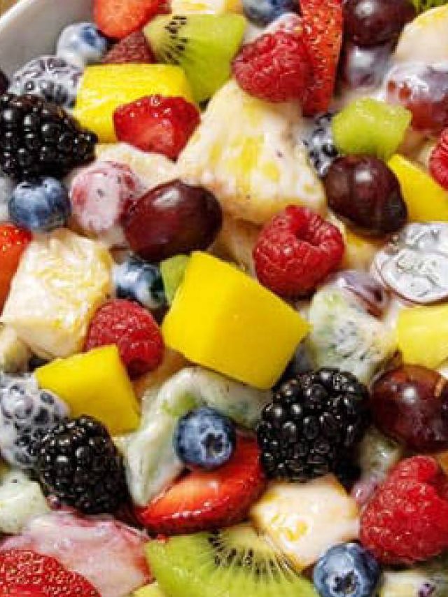 ফ্রুট স্যালাড খাচ্ছেন? আদৌও স্বাস্থ্যকর তো