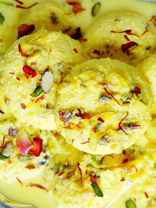 উৎসব হবে জমজমাট, বাড়িতে বানান রসমালাই: রেসিপি