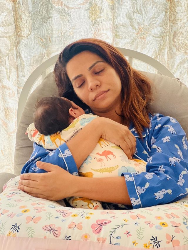 नॉर्मल डिलीवरी में था जान का खतरा, एक्ट्रेस ने दिया प्रीमैच्योर बेबी को जन्म, छलका दर्द