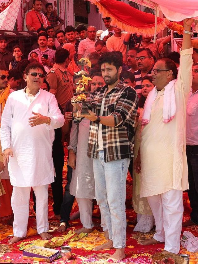 500 करोड़ के पार गदर 2, खुशी में बांके बिहारी की शरण में पहुंचा सनी का 'बेटा'