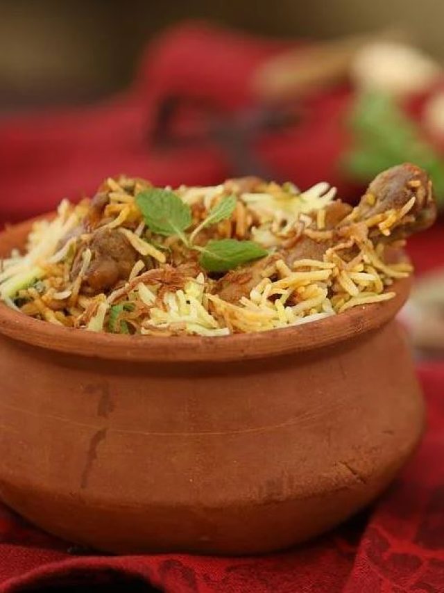 মাত্র ৬০ টাকা চিকেন বিরিয়ানি! কলকাতার কোথায়?