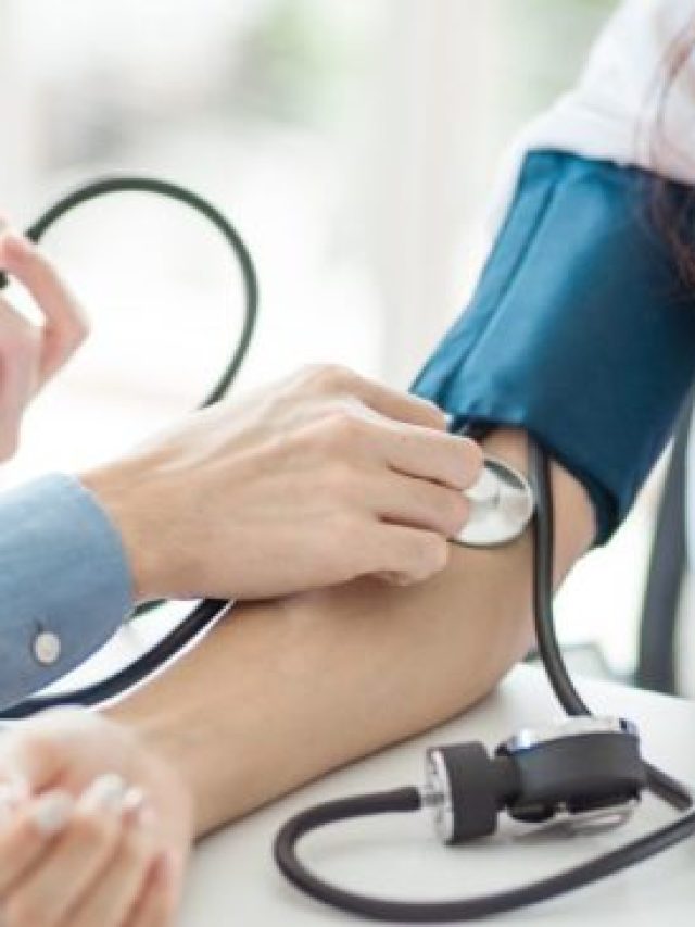 ওষুধ ছাড়াই এই ৫ উপায়ে নিয়ন্ত্রণ করুন ব্লাড প্রেসার