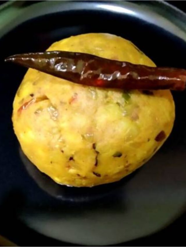 নিমেষে সাবাড় হবে এক থালা ভাত, বানান ওড়িয়া স্টাইলে আলু চোখা