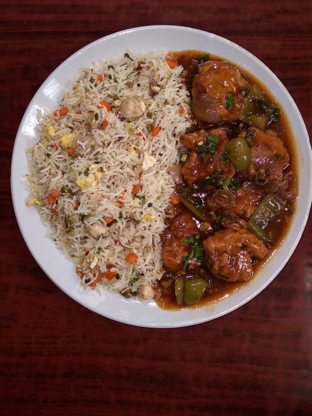 ফ্রিজে রাখা বাসি ভাতেই হবে ফ্রায়েড রাইস, শেফদের টিপস শিখুন