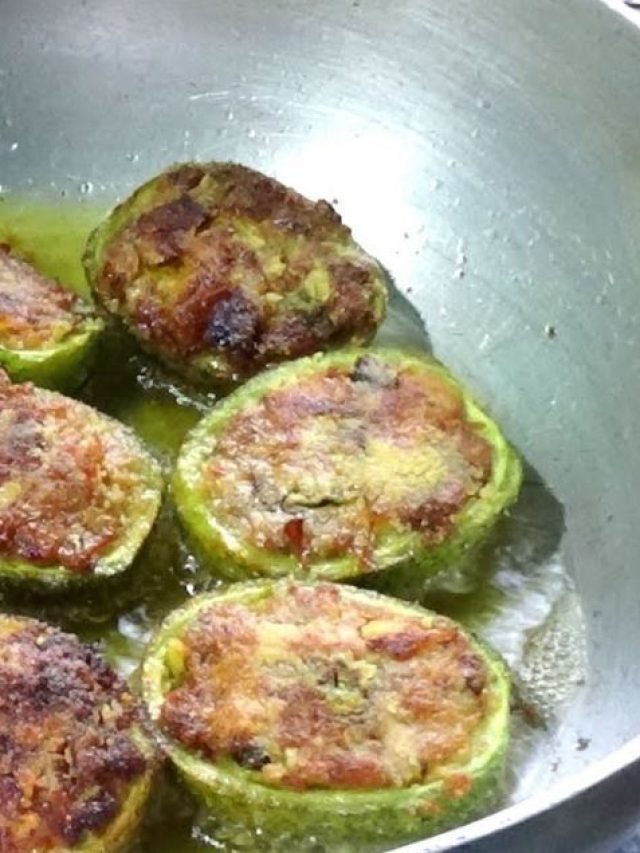 বিনা তেলে কাঁকরোল ভাজা, স্বাদ-স্বাস্থ্য বজায় রেখে ভাজার দারুণ ট্রিক