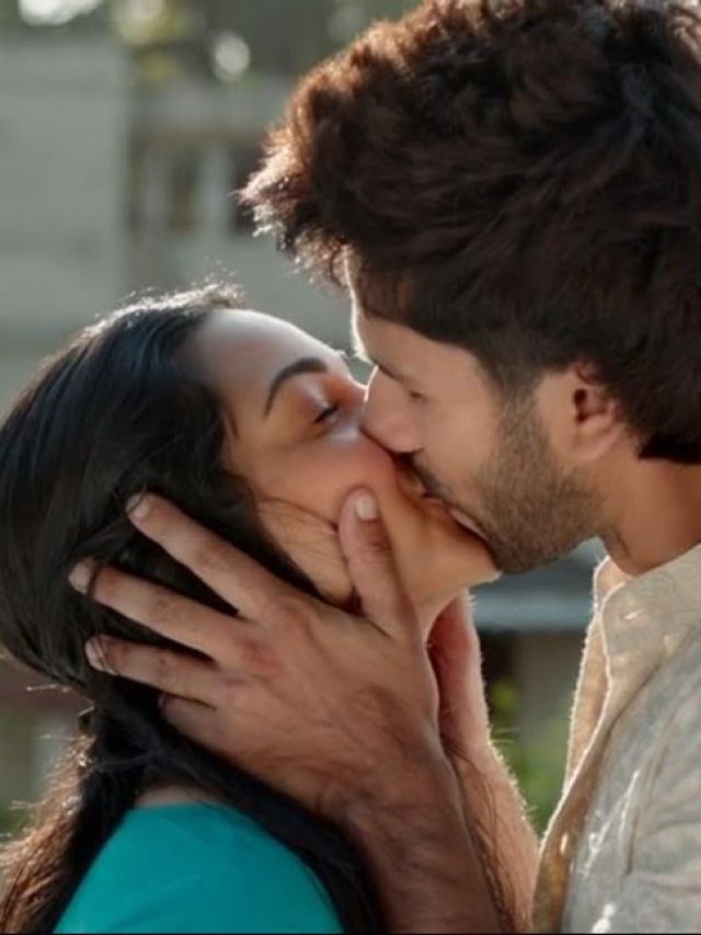 ভালবাসা না খালি আকর্ষণ? যে ৭টি লক্ষণে বুঝবেন