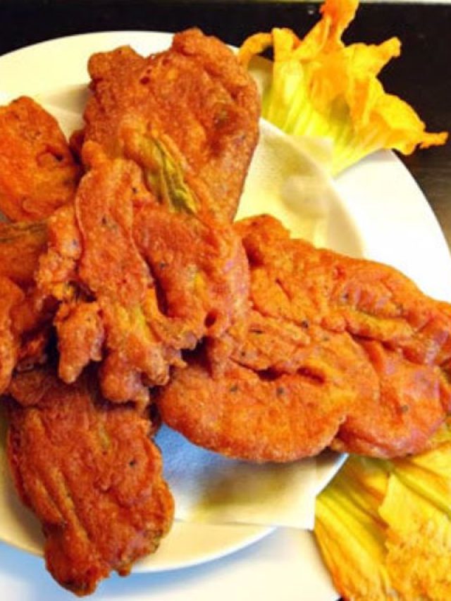 কুমড়ো ফুলের বড়ার বেসন মাখুন এভাবে, হালকা মিষ্টি-মুচমুচে