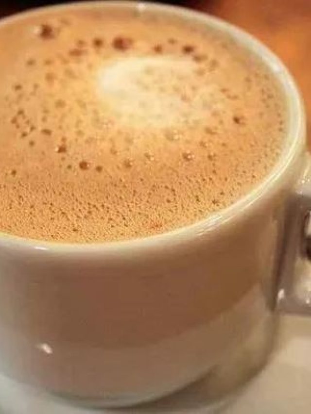 কীভাবে বানাবেন কড়া লাল দুধ-চা? সিক্রেট রেসিপি