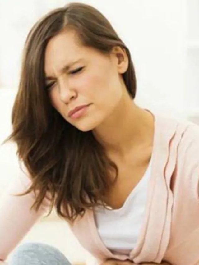 খেলেই পেট ফুলে যায়? বাদ দিন এই খাবারগুলি