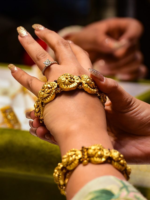 সপ্তাহের এই দিনে কিনুন সোনা, মিলবে কুবেরের আশীর্বাদ