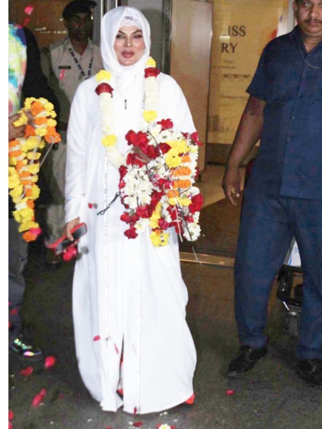 'मुसलमान मंदिर जाते हैं, हिंदू लड़की मक्का चली गई तो...', उमराह से लौटीं राखी, दिया जवाब