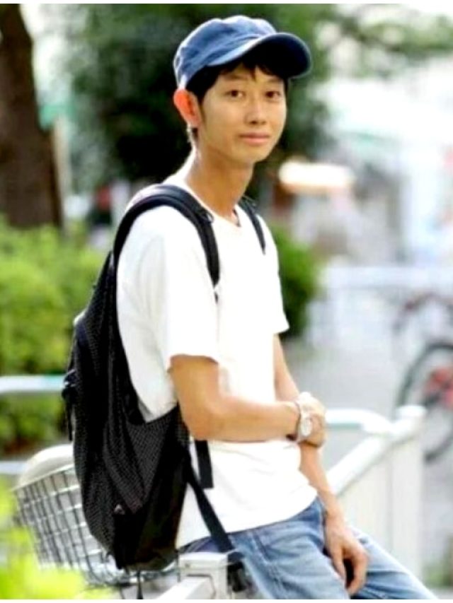 ইনি একাকিত্বের ‘ভাড়াটে বন্ধু’, মাসিক আয় লক্ষাধিক