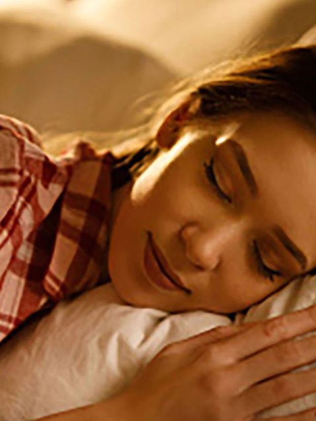 রাতে বিছানায় পড়লেই গভীর ঘুম, ১০ টিপস রইল