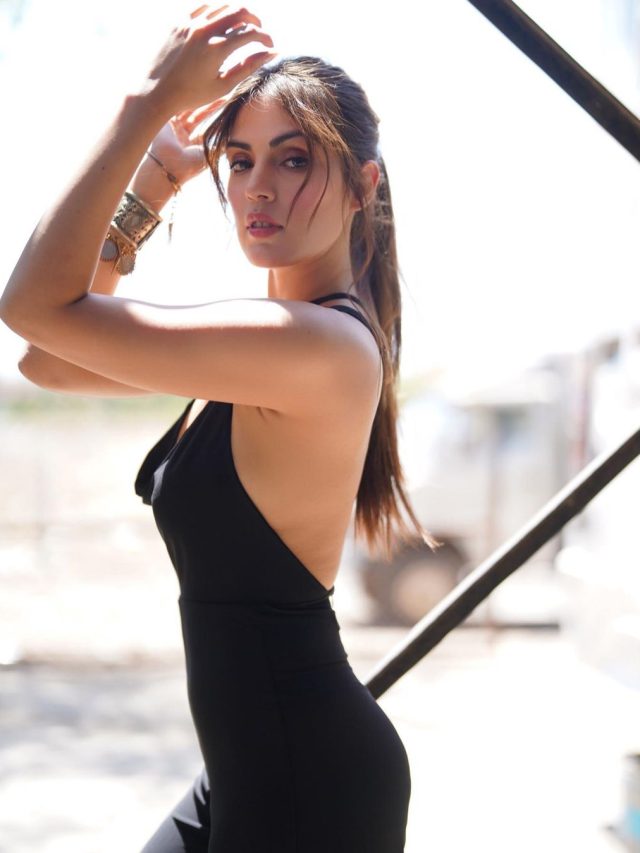 16 साल बड़े डायरेक्टर को डेट कर रही थीं रिया! अब करोड़पति बिजनेसमैन संग जुड़ा नाम