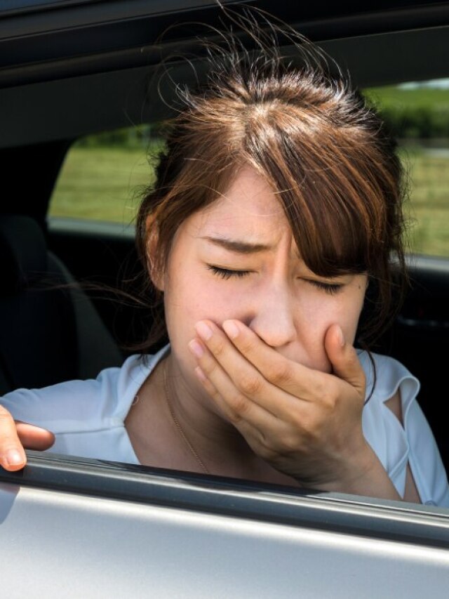 গাড়িতে উঠলেই গা বমি লাগে? মোশন সিকনেশ কাটানোর আসল টোটকা    
