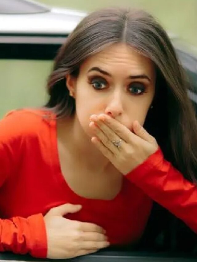 বাস-গাড়িতে চড়লেই বমি পায়? ৫ ঘরোয়া টোটকায় মুক্তি