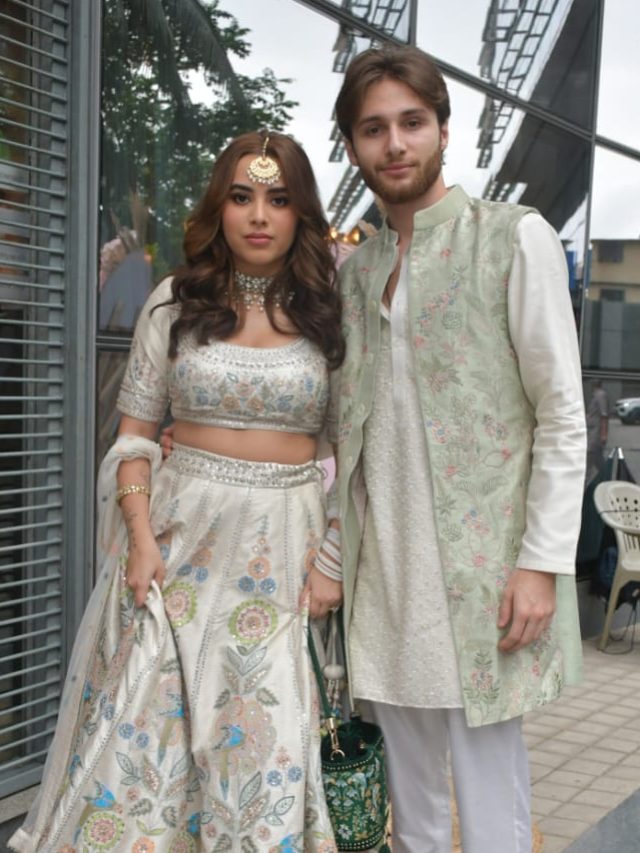 22 की उम्र में अनुराग की बेटी ने विदेशी बॉयफ्रेंड संग की सगाई, एक्स-वाइफ ने भी दी बधाई