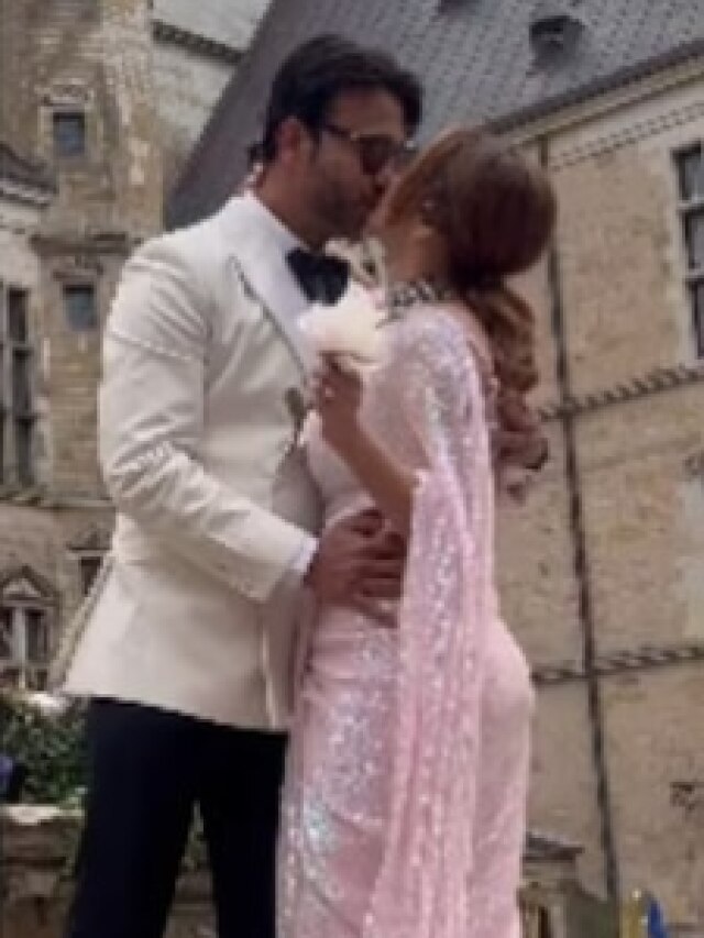 TV एक्ट्रेस ने दोबारा रचाई शादी, विदेश में पति संग हुईं रोमांटिक, किया LipLock