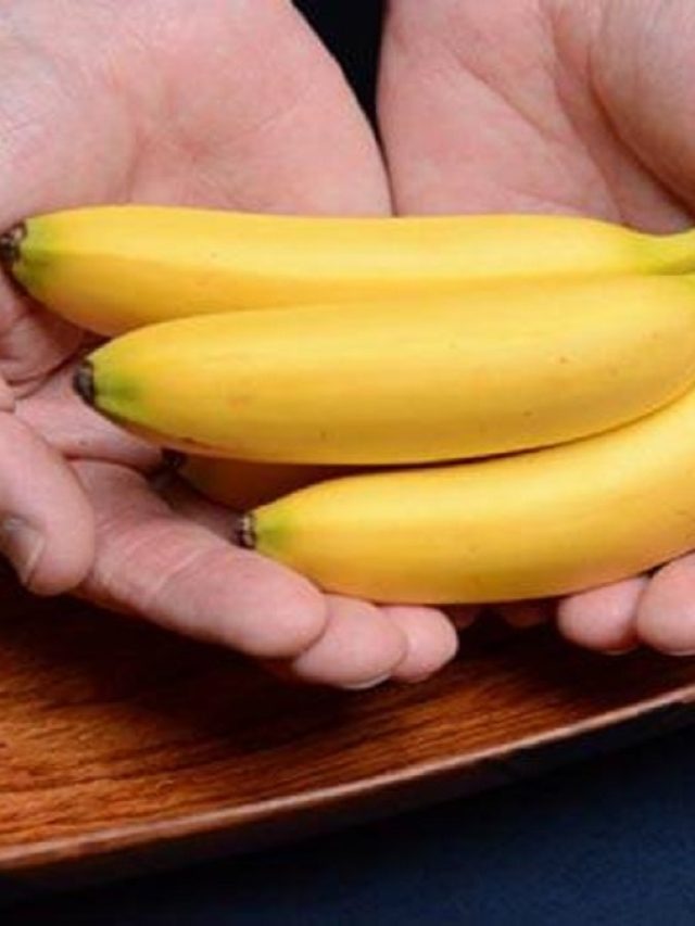 কলা খেয়ে খোসা ফেলে দিচ্ছেন? বড় ভুল করছেন