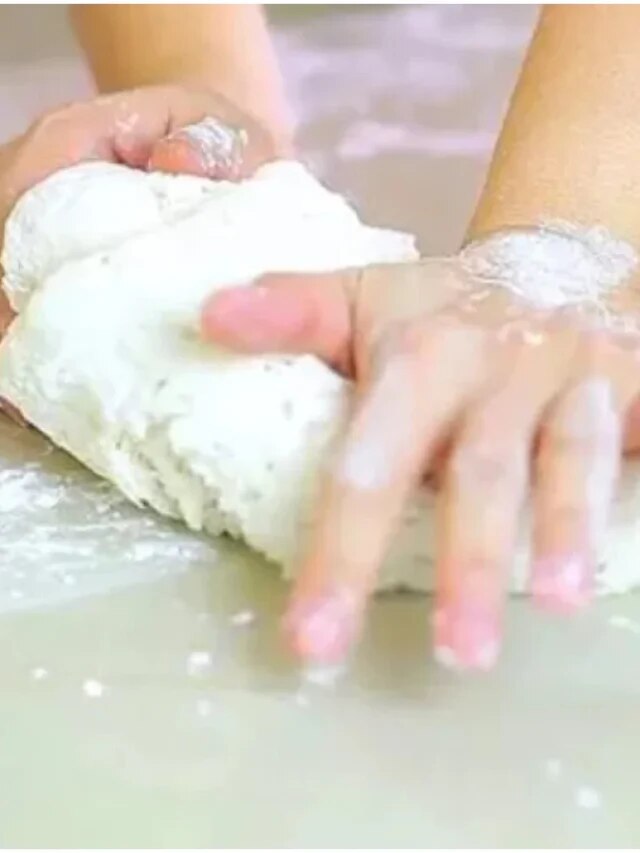 আটায় এই ৩ জিনিস মিশিয়ে খান, সংসারে উপচে পড়বে টাকা!