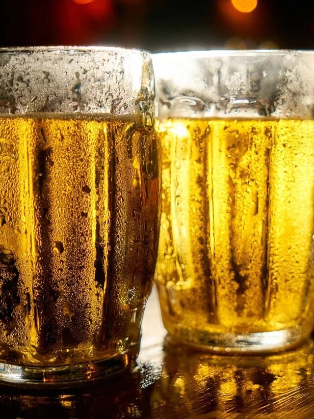 পুজোয় চিলড বিয়ার খাওয়ার প্ল্যান? কী কী উপকারিতা জানেন?