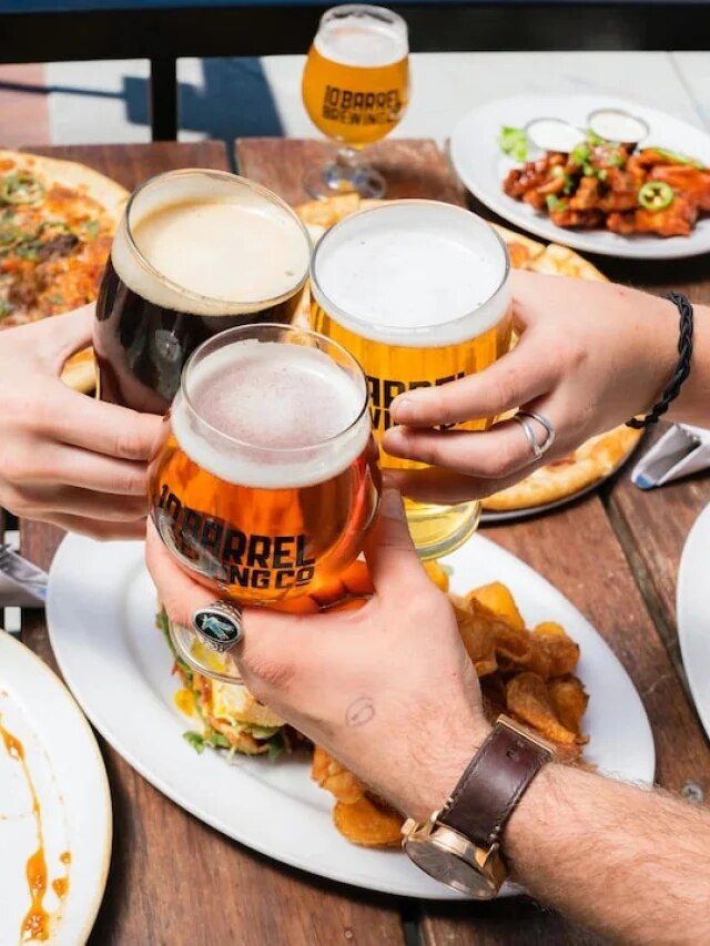 গ্যাস মাথায় উঠবে, মদের সঙ্গে ভুলেও খাবেন না এই ৪ চাট