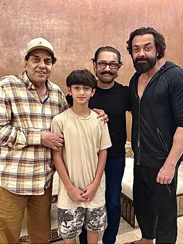 धर्मेंद्र-बॉबी देओल संग दिखे आमिर खान, बेटे आजाद लगे क्यूट, फोटो Viral