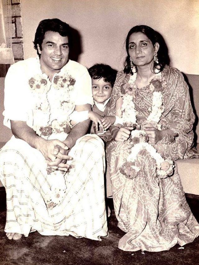 धर्मेंद्र के हैं 13 नाती-पोते, जानें देओल खानदान के बारे में