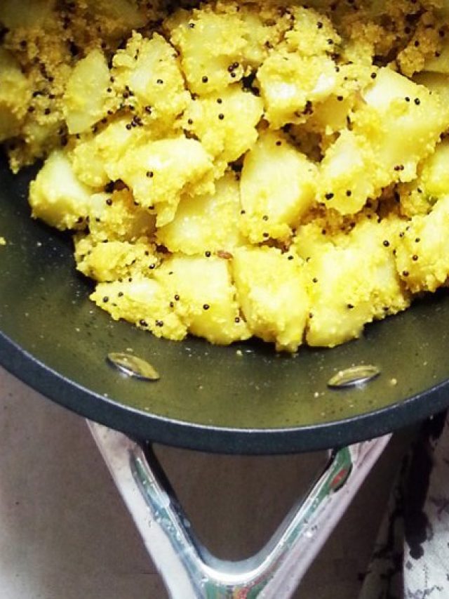 রসুন আলু পোস্ত এভাবে খেলে প্লেট চাটবেন, রইল রেসিপি