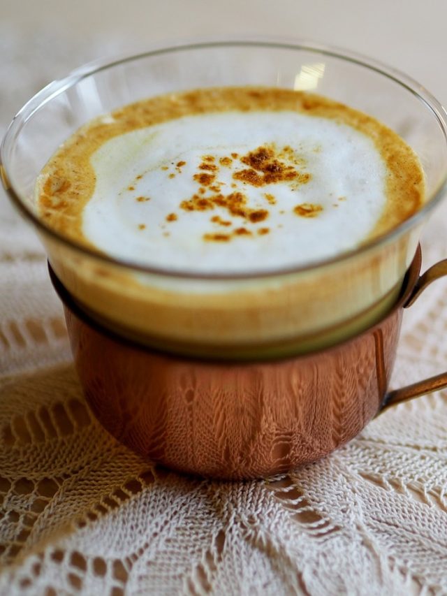 জলে নয়, দুধে ফেলুন হলুদ, তারপরেই দেখুন কী হয়