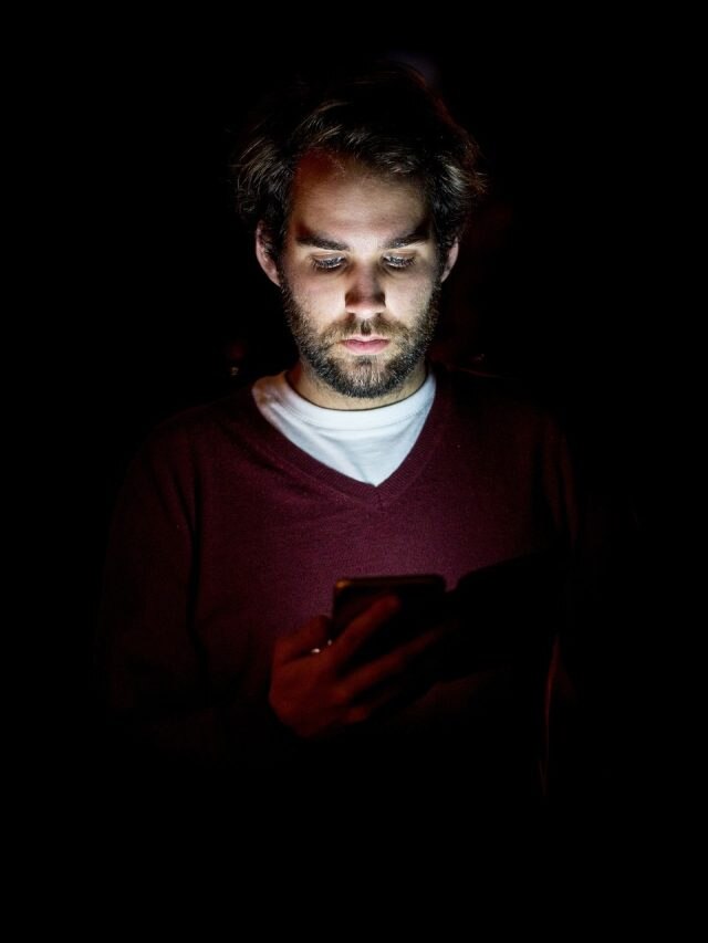 এই ভুলগুলি করছেন? চোখের বারোটা বাজতে বাধ্য