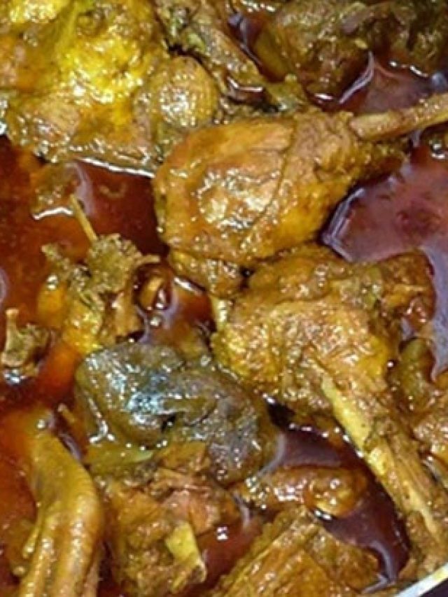 বৃষ্টি ভেজা দিনে হয়ে যাক হাঁসের মাংসের কালিয়া