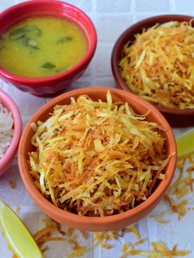 মুচমুচে ঝুরি আলুভাজা বানান চটজলদি, রইল রেসিপি