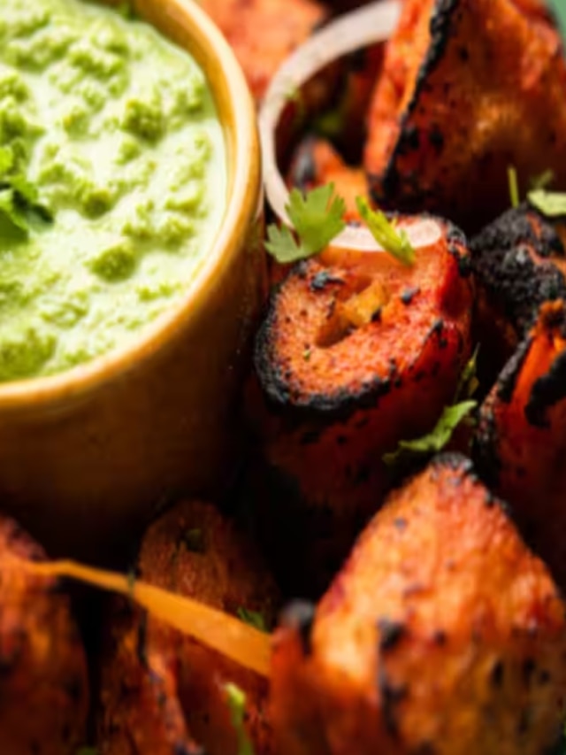 সরস্বতী পুজোয় বাড়িতেই বানান নিরামিষ সয়া কবাব, রইল রেসিপি