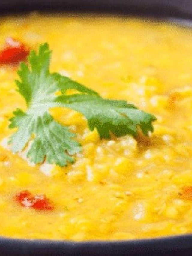 একই ধরনের মুসুর ডাল খেয়ে বিরক্ত? ফোড়নে আনুন টুইস্ট, বদলাবে স্বাদ