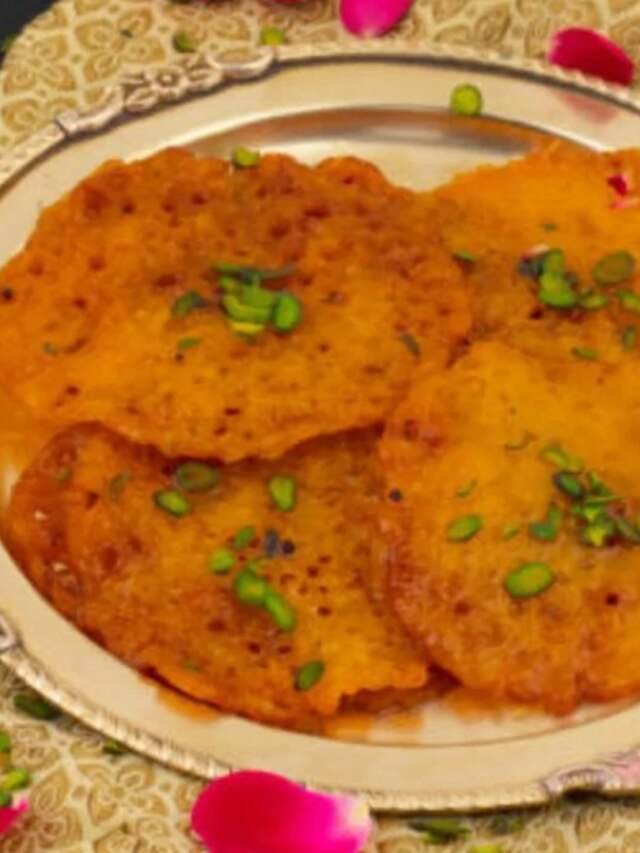 জন্মাষ্টমীতে ঘরেই বানান মুচমুচে মালপোয়া, রইল রেসিপি