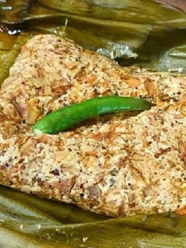 পাতুরি মানেই কি শুধু মাছের? মোচার নিরামিষ পাতুরিও খুব সুস্বাদু