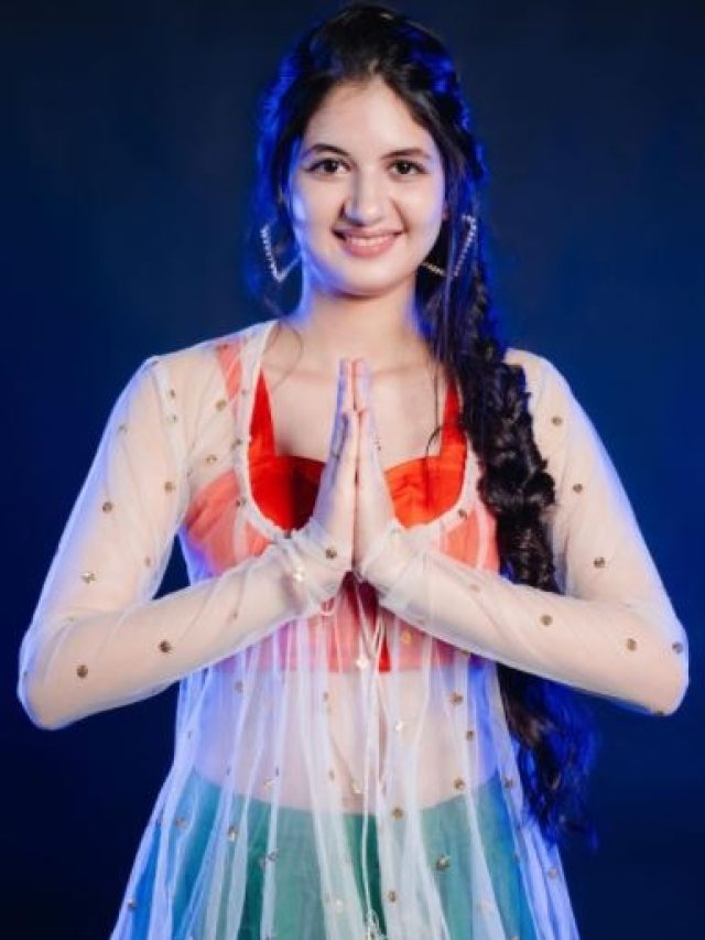 देशभक्ति के रंग में डूबीं भाईजान की 'मुन्नी', बोलीं- तिरंगा हमेशा ऊंचा रहे