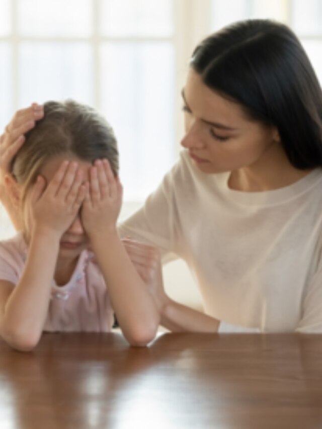 সন্তানের বিরাট ক্ষতি করতে পারে আপনার এই আচরণ, সতর্ক থাকুন