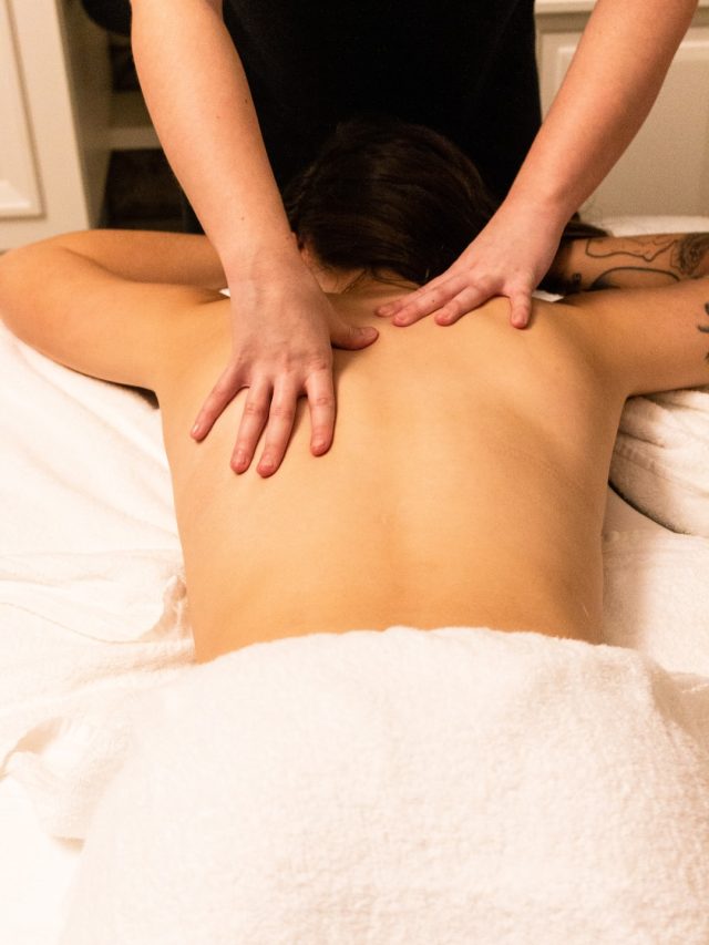 তেল মালিশ কন্ট্রোলে রাখে ব্লাড প্রেসার, মাসে কতবার?