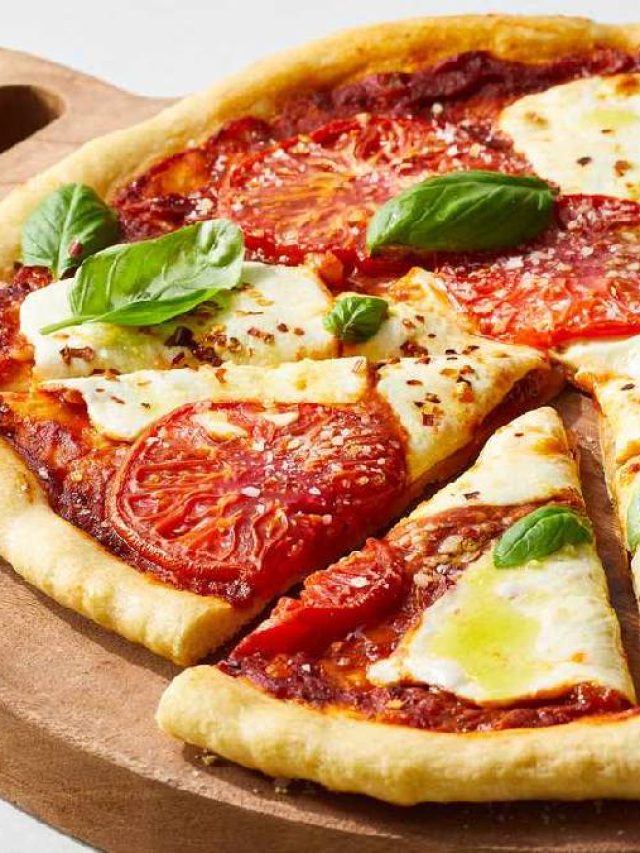 বিশ্বের জনপ্রিয় খাবার পিৎজ্জা, ভারতের কোন খাবার জায়গা পেল জানেন?