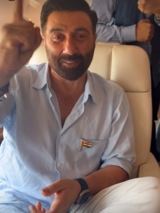 गदर 2 के 200cr कमाने से खुश सनी देओल, टीम संग मनाया जश्न, खूब बजीं तालियां