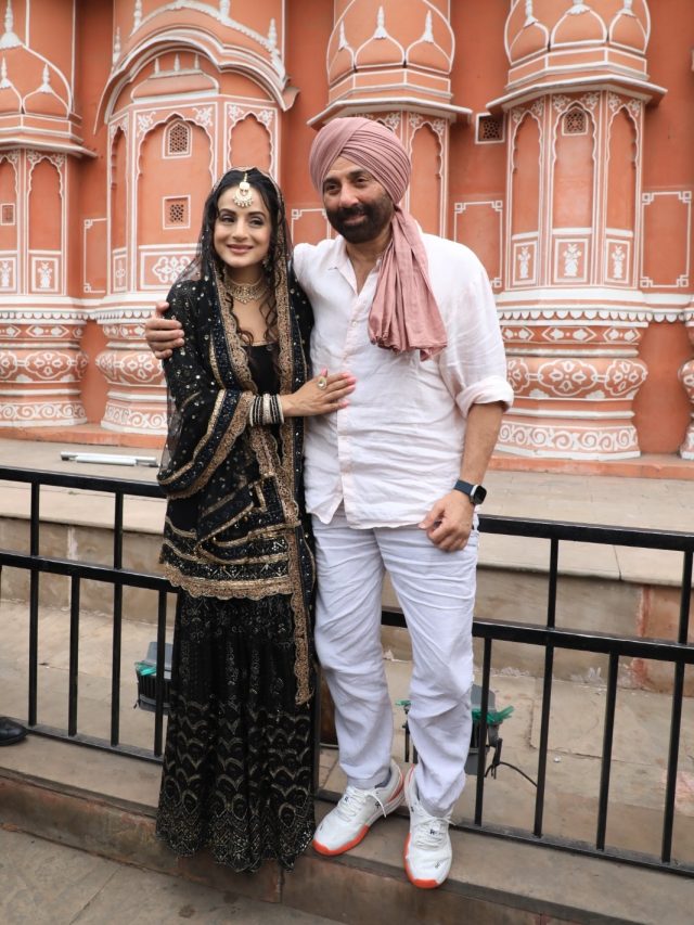 'सकीना' को ट्रोल करने वालों की 'तारा सिंह' ने लगाई क्लास, सनी बोले- ये वेले लोग...