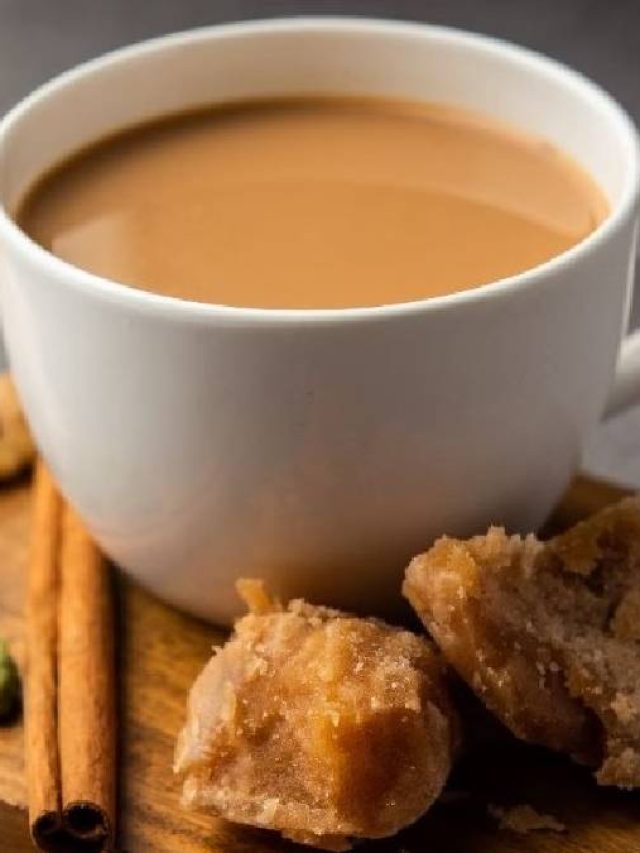 যখন-তখন খাচ্ছেন চা? জানুন চা খাওয়ার সঠিক সময় কখন