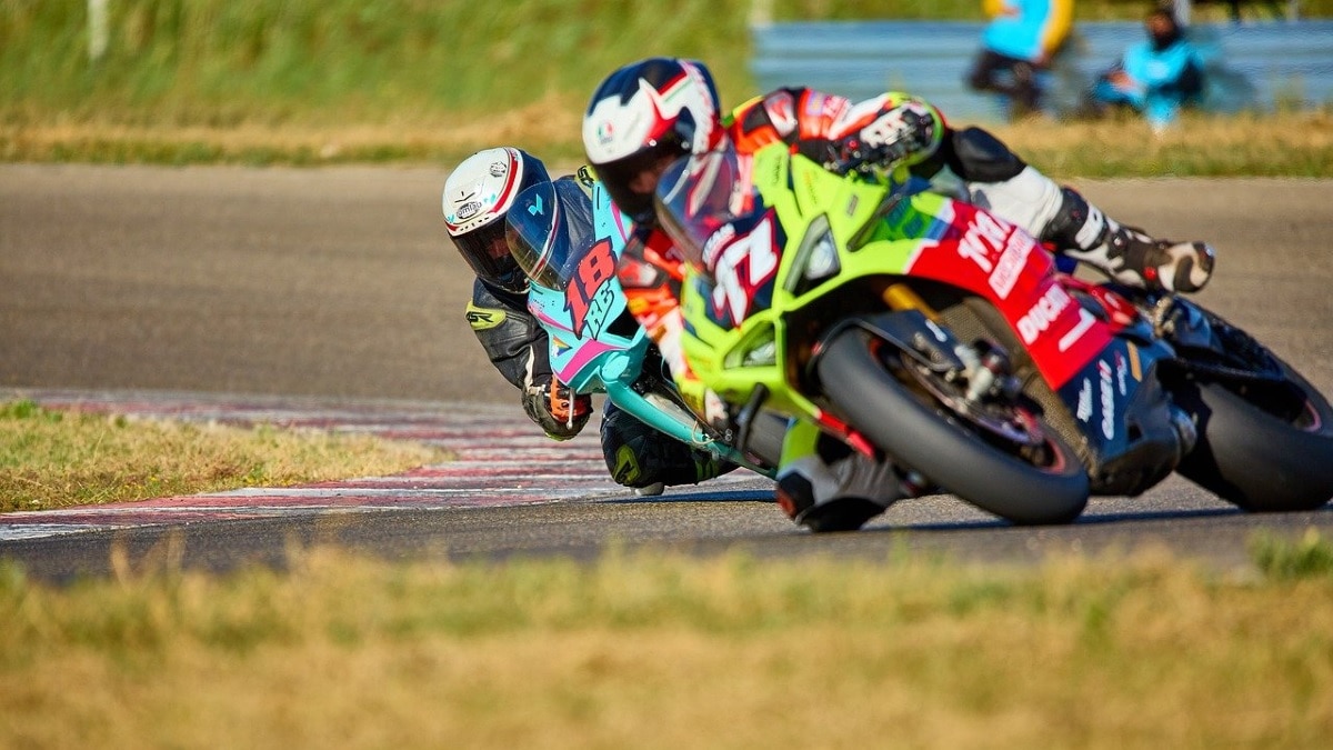 एक-दो नहीं... सैकड़ों करोड़! MotoGP रेसर्स की सैलरी उड़ा देगी होश